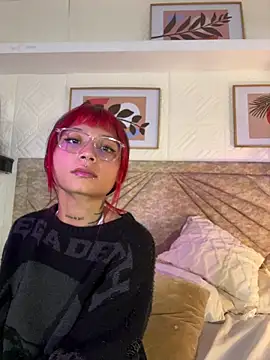 Emma_duff live