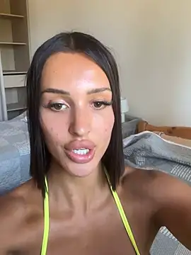 aliyahmoon live
