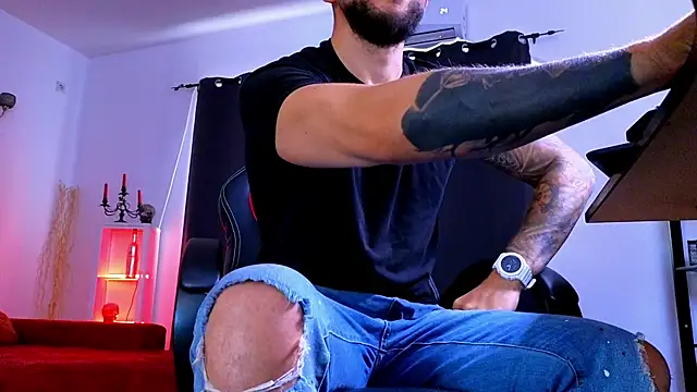 MightyAaron66 live