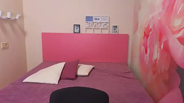 AngelinaLow live