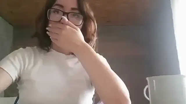 OliviaMoment live