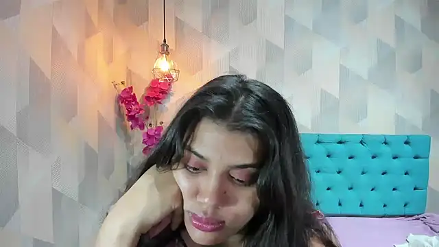 LindaBreeS live