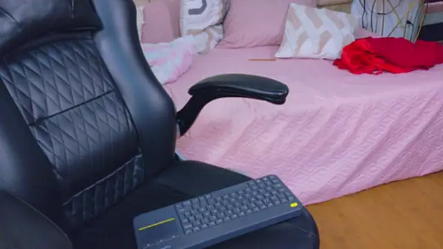victoria_withmore live