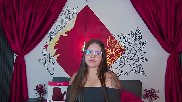 Lia_Avalon live