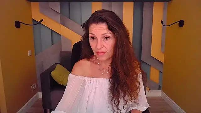 EllaLong live