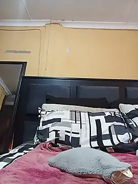 JuicyMilkyTizzy live