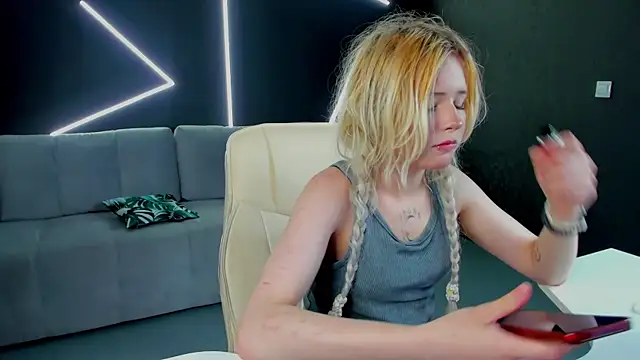 kikipeach live