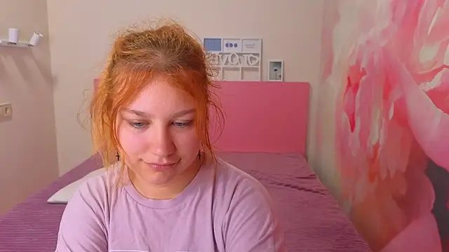 AngelinaLow live