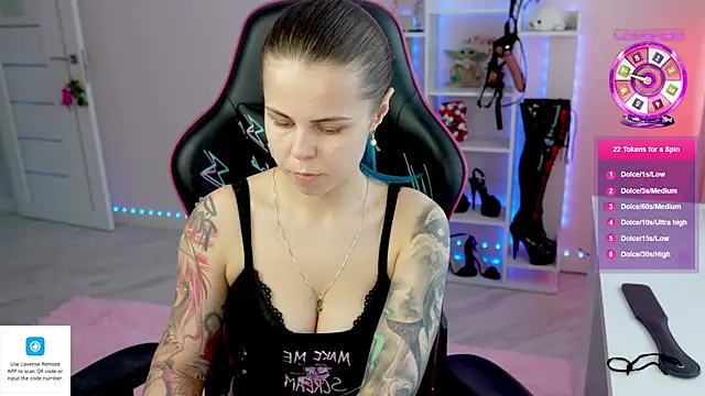 QueenAliceX live