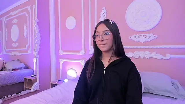 NinaSinclair live