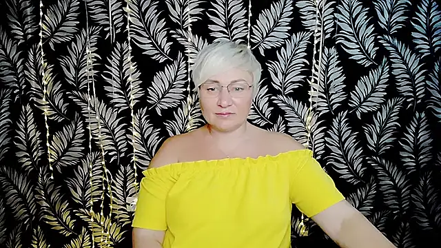 Olivia_playful live
