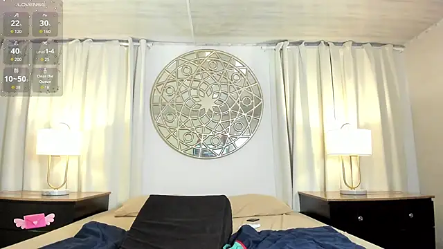 Aprillbrunette live