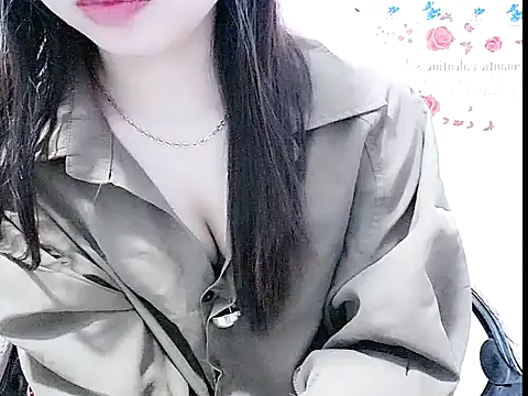 Emilysexy_cut live