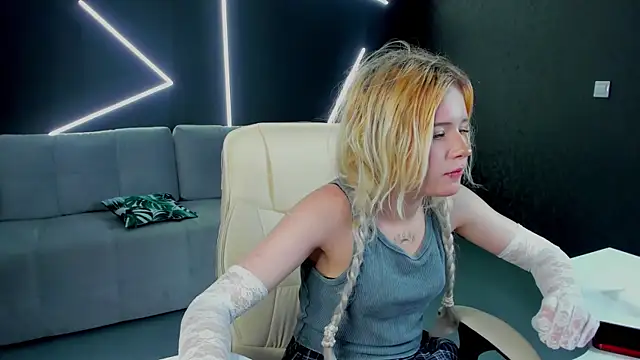 kikipeach live