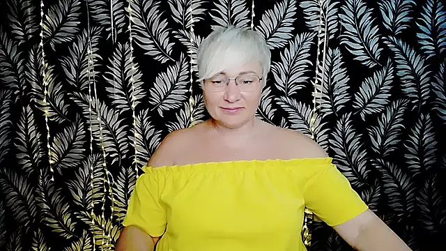 Olivia_playful live