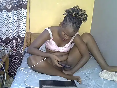 Cocoa_petite live