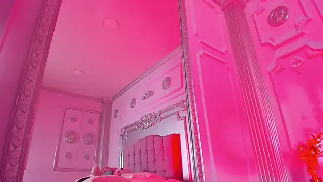 Nahomi_Soft live