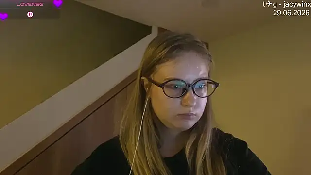 JacyWinslat live