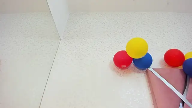 victoriavelasquez_ live
