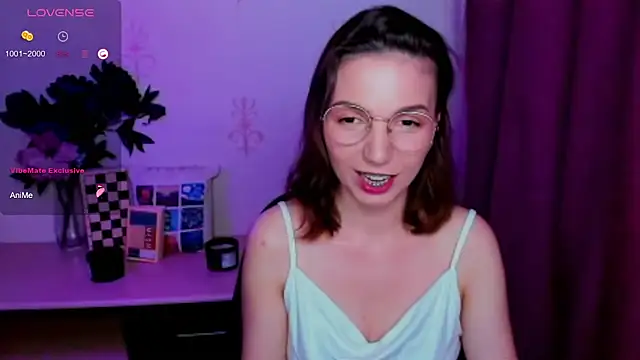 KindHazelHere_ live