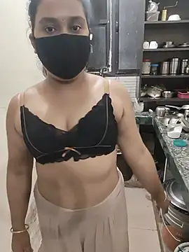 Lily-Darlling live