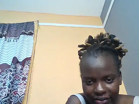 Cocoa_petite live