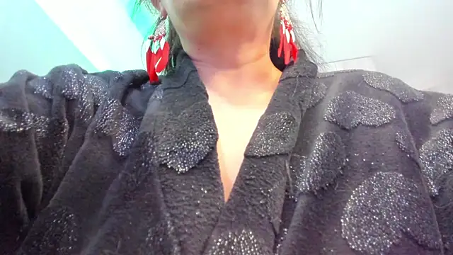 BellaFlaming live