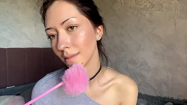 CarolynHale live