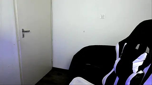 ShyHotNerd live