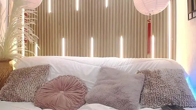 Velvet_Curly live