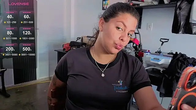 Daniela_mendoza26 live