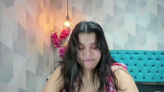 LindaBreeS live