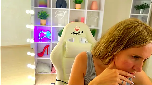 MollyLoll profile