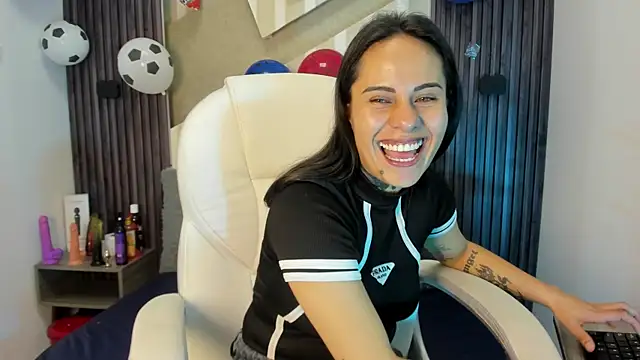 MadisonYoung000 live