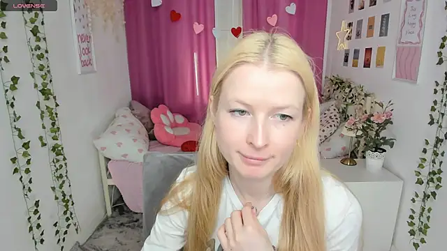 Laly_Peach live