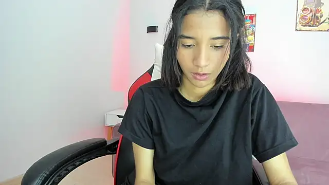 Emily_bruss live