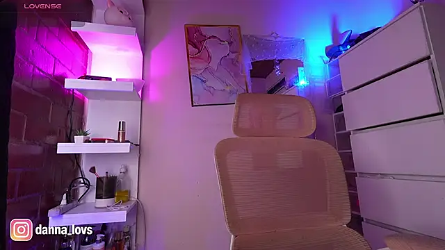 DannaaLovs live