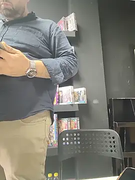 MissNyraSecret live