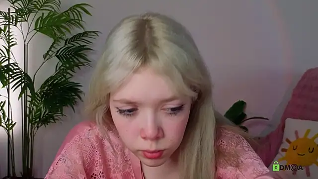 Rochelle_kitty live