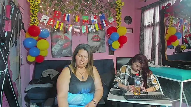 lesbiancuple live