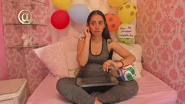 Escarleth_Fox live