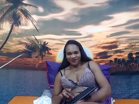 VelvetVixenMilf live