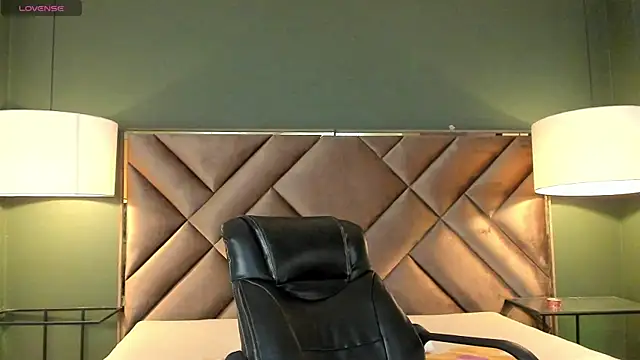 Emily_Lopera live