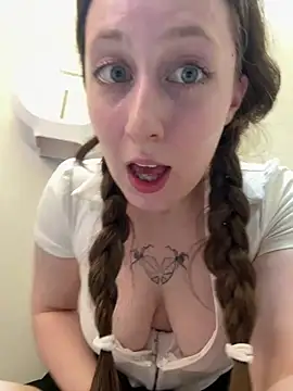 FroggyAnna live