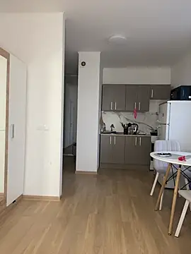 April_Purr live