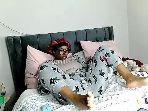 MissLaToYa live