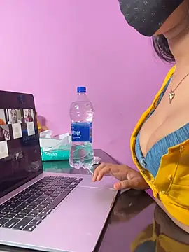 Neha18 live