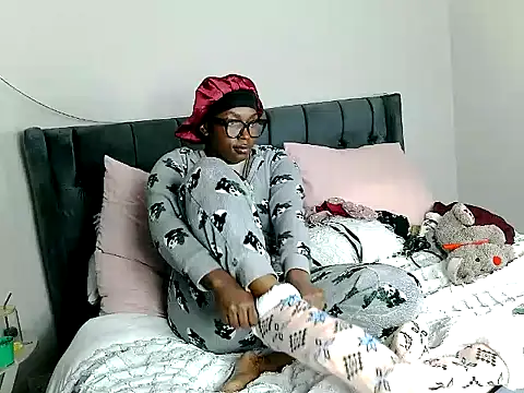 MissLaToYa live