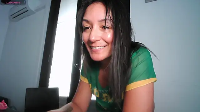 Yulian_Milf live