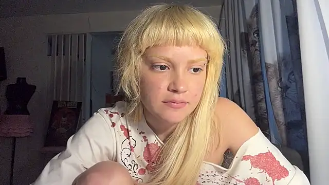 FreedaDeloach live